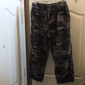 FINAL MARKDOWN Men’s joe boxer sleep slacks (XL)